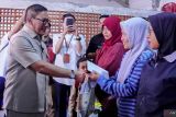 Pemkot Bukittinggi serahkan Bantuan Sembako dan PKH untuk 2.751 warga