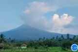 Gunung Lewotobi Laki-laki dua kali erupsi pada Rabu