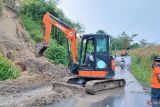 BPBD OKU Selatan tangani jalan nyaris putus di Buay Sandang Aji