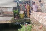 24 rumah di Bandarlampung berada di atas sungai