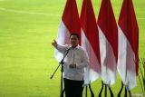 Menteri BUMN Erick Thohir  menyampaikan sambutan saat meresmikan Stadion Gelora Delta Sidoarjo, Jawa Timur, Senin (17/3/2025). Presiden Prabowo Subianto merenovasi dan membangun 17 stadion di Indonesia hingga berstandar FIFA untuk menjadi salah satu tolok ukur kekuatan negara di mata internasional. Antara Jatim/Umarul Faruq