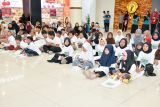 Bank NTB Syariah bersama LAZ DASI salurkan program belanja lebaran anak yatim