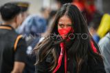 Warga Negara Indonesia (WNI) terduga korban TPPO berjalan menuju bus saat tiba di Terminal 3 Bandara Internasional Soekarno Hatta, Tangerang, Banten, Selasa (18/3/2025). Pemerintah Indonesia lewat Kementerian Luar Negeri berhasil memulangkan sebanyak 554 WNI terduga korban TPPO kejahatan jaringan online scam dari Myawaddy, Myanmar yang dibagi menjadi dua kloter sebanyak 400 WNI dan sisanya sebanyak 154 WNI pada Rabu (19/3). AANTARA FOTO/POOL/Bayu Pratama S/Spt.