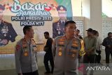 Polda NTT menyediakan 1.000 paket sembako dalam bazar Ramadhan di Kupang