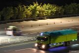 Truk sumbu tiga masih dominasi Tol Jakarta -Cikampek