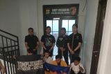 Polisi bubarkan konvoi motor ratusan anak muda