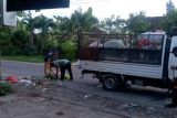 Petugas kebersihan di Lombok Tengah tetap siaga libur Lebaran