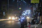 Pemudik beristirahat di salah satu pom bensin di Kota Cilegon, Banten, Kamis (3/4/2025). PT ASDP Indonesia Ferry (Persero) Cabang Utama Bakauheni mencatat pada H+2 Lebaran jumlah penumpang yang menyeberang dari Pelabuhan Bakauheni menuju Pelabuhan Merak mencapai 22.904 penumpang dan diprediksi akan terus meningkat hingga puncak arus balik pada 6-7 April 2025. ANTARA FOTO/Muhammad Bagus Khoirunas/gp