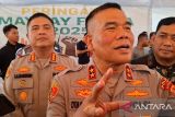 Kapolda menawarkan anak buruh berprestasi ikut tes polisi