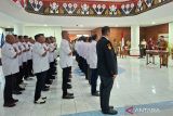 Wali Kota Kupang meminta Karang Taruna berkolaborasi menangani sampah