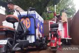 Satpol PP Palembang tertibkan  pedagang kopi keliling