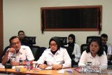 antor Wilayah Direktorat Jenderal Imigrasi Sumatera Utara mencatat kinerja selama Triwulan I Tahun 2025 mencapai 592.811 paspor. Plh Kepala Kantor Wilayah Ma'mum mengatakan inovasi layanan PMI Lounge (layanan khusus di Bandara yang diperuntukkan untuk Pekerja Migran Indonesia) menjadi faktor utama permintaan paspor meningkat. ANTARA/Yudi Manar