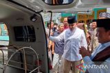 Dukung layanan kesehatan, Gubernur Kalteng serahkan dua unit ambulans ke warga Palangka Raya