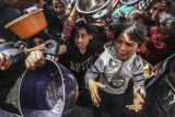 Usai 80 hari blokade Gaza, Israel hanya izinkan 9 truk bantuan