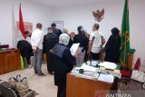 Sidang OTT Disnakertrans, jaksa hadirkan barang bukti jam tangan mewah hingga handphone mahal