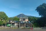 Masyarakat diajak tidak dekati radius 1,5 km kawah Gunung Karangetang