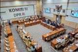 Komisi III DPR upayakan KUHAP baru berlaku 1 Januari 2026