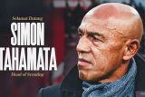 Profil  Simon Tahamata, Kepala Pemandu Bakat Sepak Bola Nasional