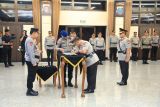 49 perwira tinggi Polri naik pangkat, dua jenderal sandang pangkat komjen