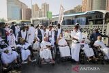 Jamaah calon haji diminta tak pergi sendirian saat keluar hotel