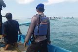 Satpolairud mengevakuasi 10 nelayan korban kapal terbalik di laut Garut