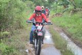 Bupati Kapuas naik trail tinjau kondisi jalan di kecamatan
