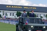 Presiden  Prancis dan Presiden Prabowo Subianto kunjungi Akmil