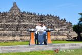 Macron mengagumi Candi Borobudur