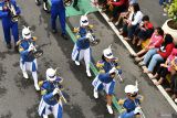 Peserta mengikuti parade drumband Street Parade Military Band di Kota Madiun, Jawa Timur, Sabtu (31/5/2025). Parade drumband yang diikuti sejumlah grup drumband siswa SMA dan SMK dari Madiun, Magetan dan Malang tersebut dalam rangka memeriahkan hari jadi ke-107 Kota Madiun. Antara Jatim/Siswowidodo/um