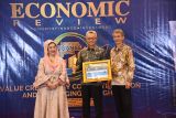 Bank Nagari Syariah Raih Gold Award The Best Performance