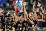 Dua tewas dan 500 orang lebih ditangkap saat rayakan PSG juara Liga Champions
