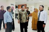 Gubernur Ansar bantu dua unit AC untuk RSUD RAT demi kenyamanan pasien