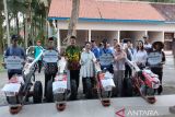 Titiek Soeharto serahkan bantuan traktor ke petani Kulon Progo
