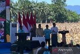 Prabowo resmikan gudang dan dryer jagung Pangan Merah Putih di Kalbar