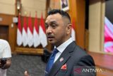 Pemberian bantuan renovasi rumah bagi pelestari budaya