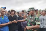 Danrem berdialog dengan warga pejuang eks Tim-Tim yang menolak direlokasi