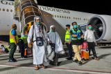 Jamaah haji asal NTB kloter pertama tiba di Tanah Air