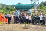 PT Timah tanam ratusan pohon produktif di Karimun