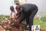 Lapas Semarang  panen puluhan kilogram ubi dan terong hasil olahan napi