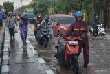 BMKG memprakirakan cuaca di kota-kota besar pada umumnya diguyur hujan