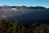 Menaklukkan Tambora: Jejak di gunung yang pernah mengubah Dunia
