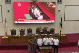 Amsakar sahkan Perda dorong pemanfaatan transportasi massal
