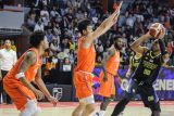 Pelita Jaya menang telak skor 111-67 atas Prawira