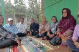 Edi Setiawan penderita lumpuh, dapat perhatian Bupati Lampung Timur