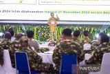 Menteri Dalam Negeri Tito Karnavian memberikan arahan saat pembukaan Retret Kepala Daerah gelombang kedua di kampus IPDN Jatinangor, Sumedang, Jawa Barat, Senin (23/6/2025). Menteri Dalam Negeri menyatakan secara garis besar pelaksanaan retret tersebut guna mengokohkan dan memperkuat nilai-nilai persatuan bangsa dan negara yang dimulai dari kepala daerah sebagai pemimpin di wilayah masing-masing. ANTARA FOTO/Novrian Arbi/agr
