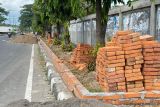 Taman bunga sepanjang jalan 1,4 kilometer dibangun di Mataram