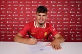 Liverpool resmi transfer bek kiri muda berbakat Milos Kerkez