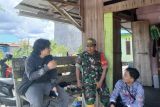 Babinsa Kamipang ajak warga jaga lingkungan