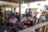 Kemenkum NTT mengawasi kualitas tenun IG Tenun Ikat Buna Insana TTU