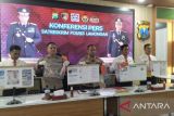 Polisi tangkap 2 orang pengguna aktif grup sesama jenis